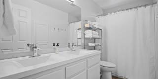 Bright & Comfortable 3 Bedroom Home Gallery 18