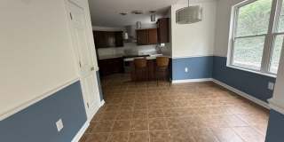 369 River Road Gallery 23