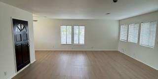 Beautiful 3 Bedroom, 2 Bathroom Granada Hills Home with Detached Garage! Gallery 4