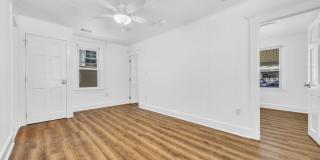 103 17th Avenue Gallery 27