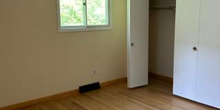3 Bedrooms One Floor Ranch House with 2 car attached garage in Lyndhurst Gallery 15