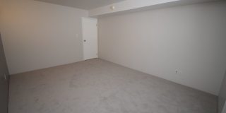Spacious 1 bed 1 bath Condo on Foothill Dr! Gallery 8
