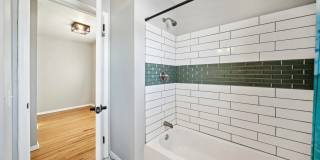 Updated 4BR Home in Blaine | Finished Basement | Large Yard Gallery 16
