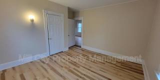 414 Cedar St (Middle) Gallery 12