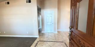 Gorgeous 3 Bed 2 Bath House in a Great Neighborhood Gallery 5