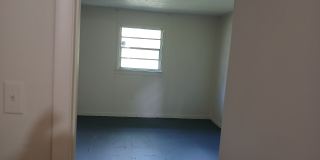 1407 W 14th Street Gallery 25