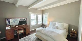 3BR/2.5BA INCOMPARABLE Views!!! Prime Corona Heights Residence! 2 car parking and laundry! PROGRESSIVE Gallery 24