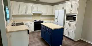 Quaint 3-Bedroom, 2-Bath Home Gallery 5