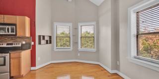 1301 Adams St Ne Gallery 18