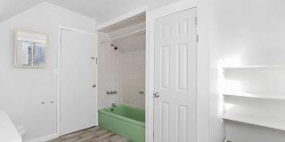 503-505 12th Avenue 505 Gallery 9