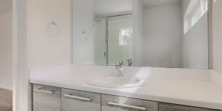 3 Bedroom townhome in Lakewood Gallery 24