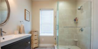 Stunning South Side 3BR - Skyline Views, Master Suite & Finished 3rd Floor Gallery 22