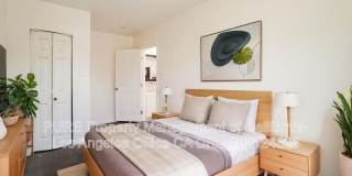 2139 E Nord St. Gallery 13