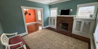 Room in 2 Bedroom Home at Avant Ave Gallery 10