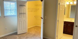 Beautiful 2 bed/2 bath condo in Reston...walk to RESTON TOWN CENTER!! Gallery 11