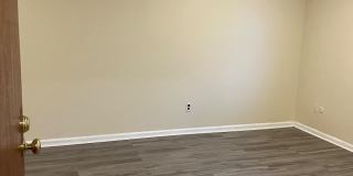 304 CHRISTOPHER Place Gallery 8