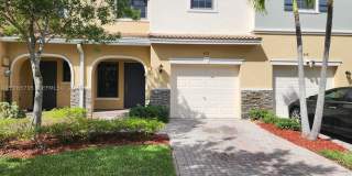 470 NE 194th Ter Gallery 1