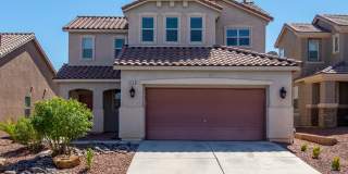 A MUST SEE 3BD/2.5BA SINGLE FAMILY HOME! Gallery 1
