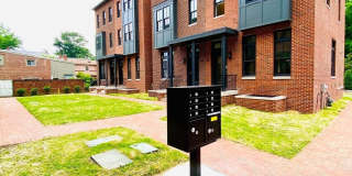 113 THORNTON Street Gallery 1
