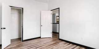 1733 Elm Street Gallery 14