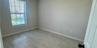 3310 SW 17th Place Gallery 13