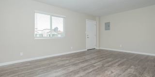 The Enclave at Town Square Gallery 33