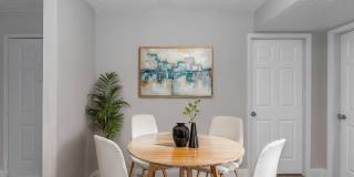 301 Greenville Apartments Gallery 6