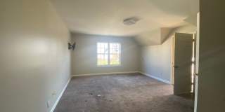 Room in 4 Bedroom Home at Hampton Pl Dr Gallery 22