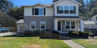 4 Bedroom, 2.5 Bath DuPont Home! Gallery 1