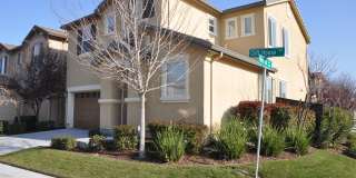 Beautiful North Natomas 3/2 plus LOFT!  Please read entire ad prior to requesting a viewing! Gallery 1