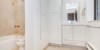 Large 1 bed in Brookline Gallery 11