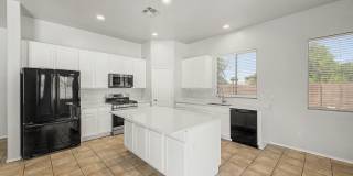 8634 E Hillview Street Gallery 4