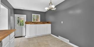 35669 Hees Street Gallery 26
