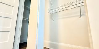 814 Columbia St Gallery 12