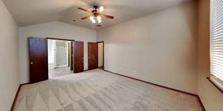 Nice 3 Bedroom 2 Bathroom Home with Storm Shelter and Office! Gallery 14