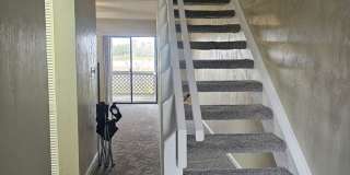 2 bed 2.5 bath Lake Front Townhouse Gallery 16
