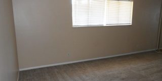 Spacious 2 story Townhouse with Community Pool Gallery 11