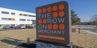 Row on Merchant Gallery 41