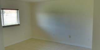 1704 SE 1ST ST Gallery 3