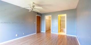 430 Commodore Dr Gallery 12