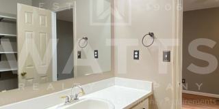 2 Bedroom Southside Townhouse Gallery 27