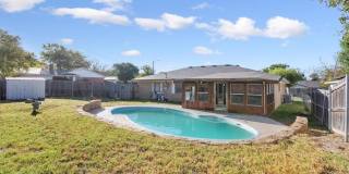 907 Willowbrook Street Gallery 1