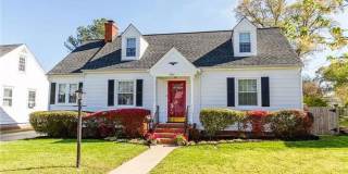 3 BR / 2 BA Sunny renovated Cape Cod within walking distance to Bryan Park Gallery 1