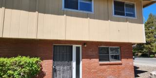 2 Bedroom Townhouse With Great Freeway Access Gallery 1