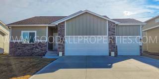 4-Bedroom Ranch in Clive with Finished Basement  3-Car Garage! Gallery 1