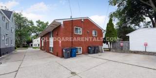 3424 Douglas Road Gallery 13