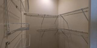 1104 NE 17th Ter Gallery 9