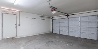 12471 W Holly Street Gallery 43