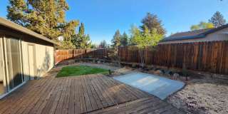 3 Bed/2 Bath Single Level Home near Parks and Schools - Daggett Lane Gallery 16