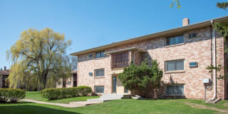 Nicollet Court Gallery 1